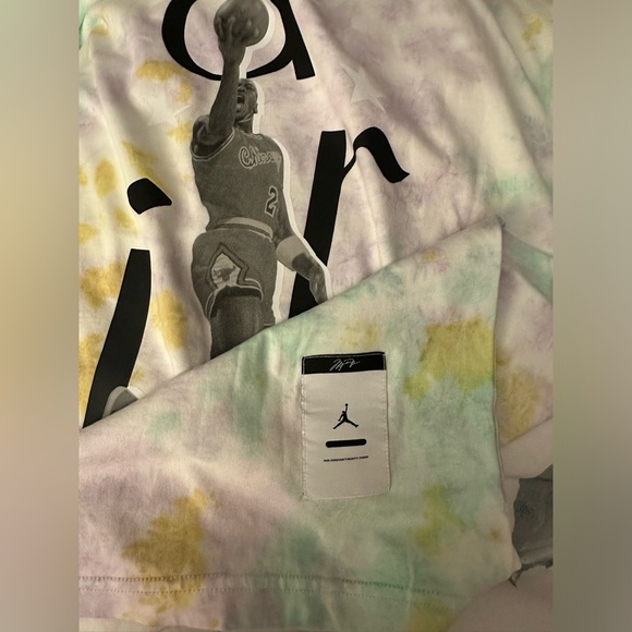 Air Jordan Men's Tie Dye T-Shirt in Doll Size Medium Men NWT - Picture 7 of 7